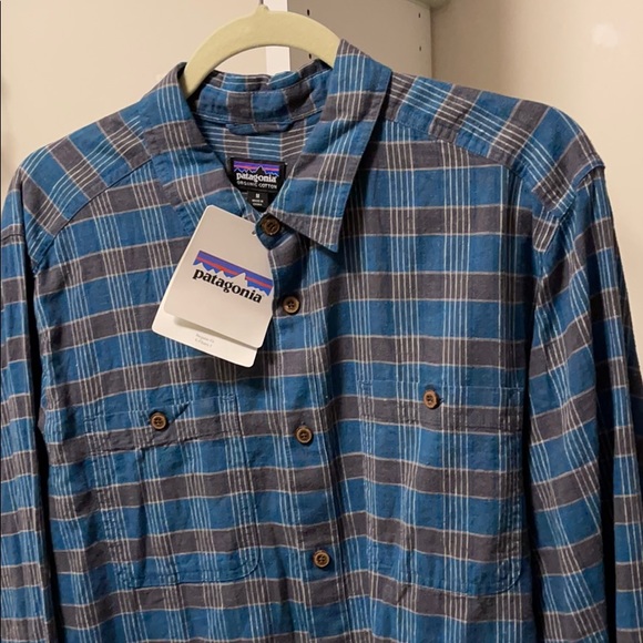 NEVER WORN! Patagonia Button Down Shirt - Picture 4 of 4